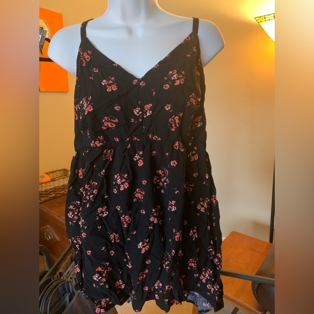 Boutique floral red and black camisole style top